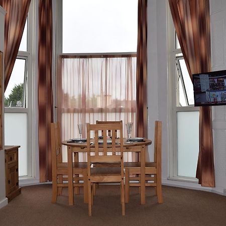 Tor Park Holiday Flatlets トーキー エクステリア 写真